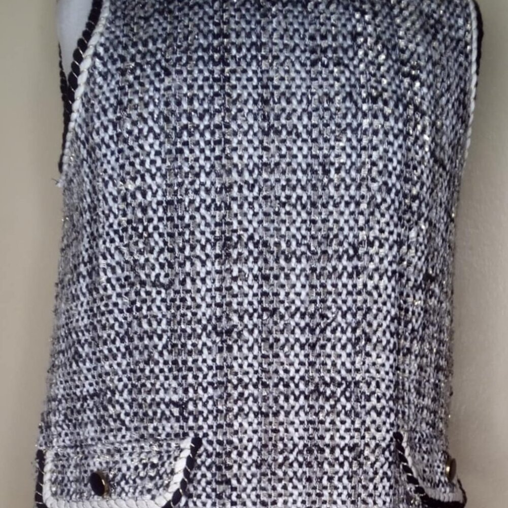 Large Tweed Spring Dress - Picture 3 of 9